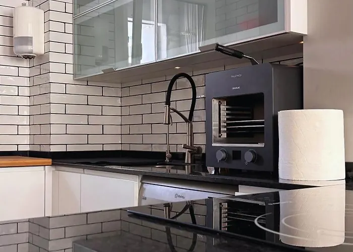 Pilar 8 Urban By Vigovacaciones